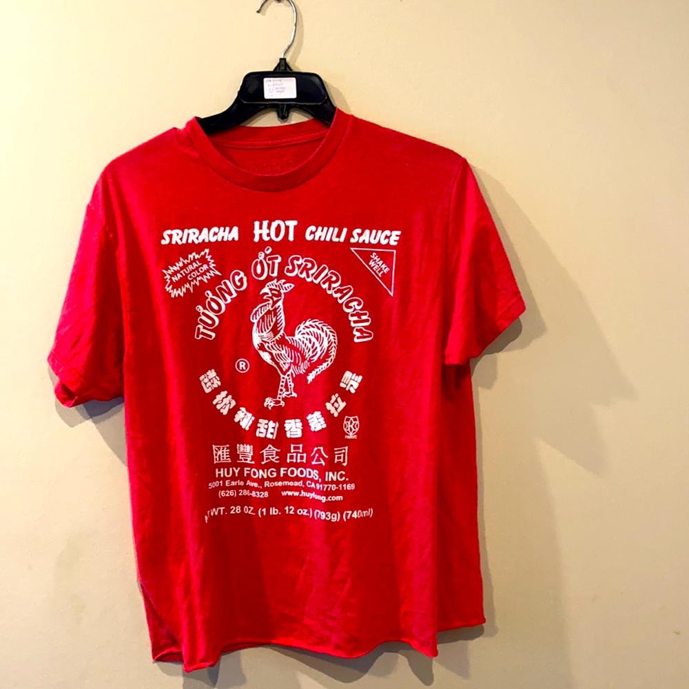 Sriracha Hot Chili Sauce Graphic Shirt Large
